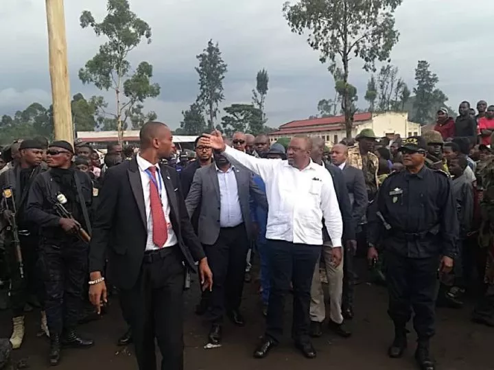Nord-Kivu : L’ancien président kényan Uhuru Kenyatta à Goma pour une visite de réconfort aux déplacés de guerre à Kanyaruchinya