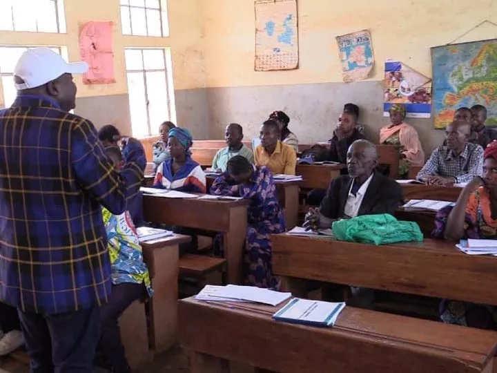 EPST/Walungu : 123 enseignants du degré moyen suivent une formation sur la réforme curriculaire en lecture et écriture en français et en Swahili