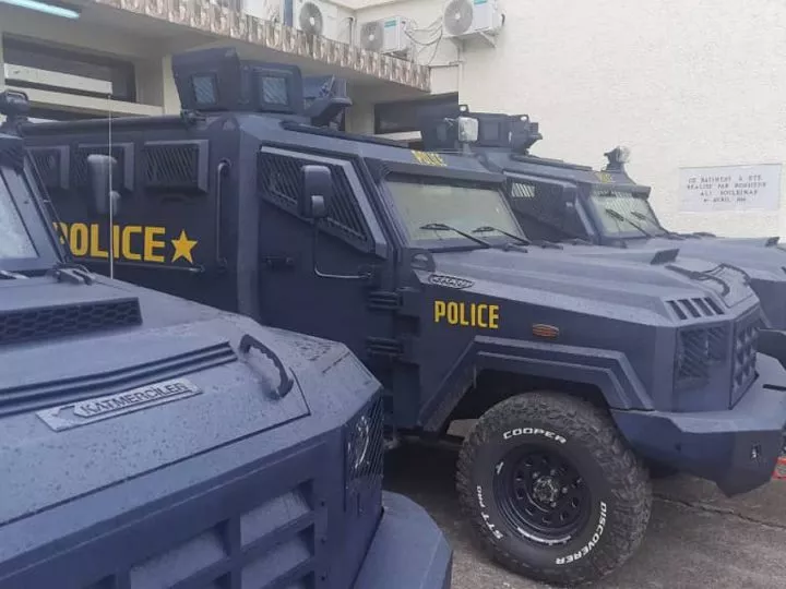 Kinshasa : La police dotée de 11 jeeps pour traquer les Kuluna