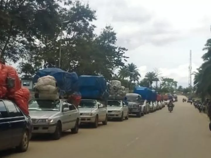 Beni : Cri de détresse des conducteurs de plus 100 voitures bloqués à Oicha depuis environ 3 semaines en attente du convoi