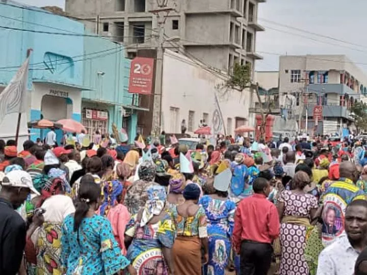 Guerre à l’Est : Les fidèles catholiques de l’archidiocèse de Bukavu dans la rue pour dire Non à la balkanisation du pays