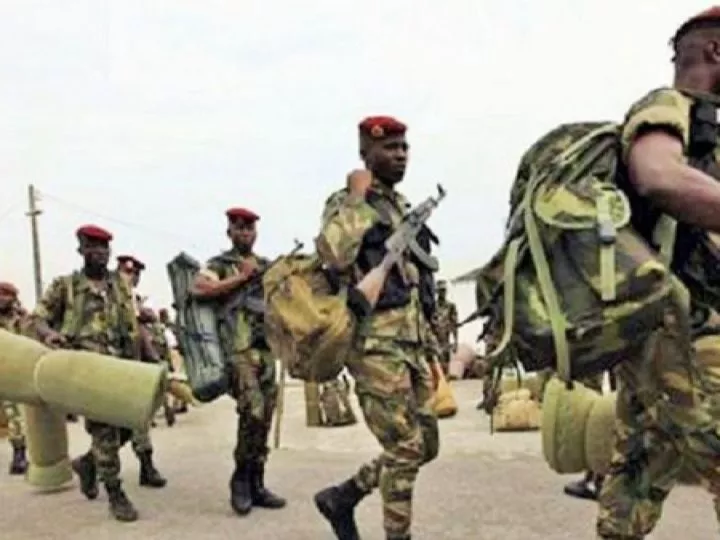 Mali: Le chef de la junte malienne accorde la grâce présidentielle aux 49 soldats ivoiriens