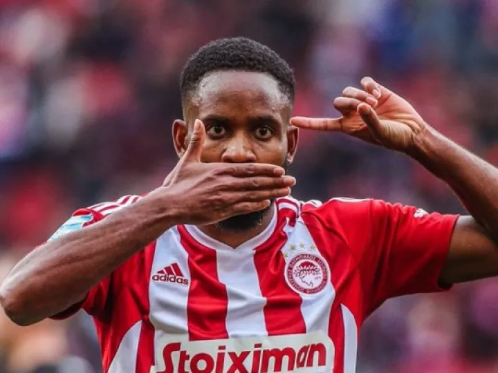 Football: Olympiakos remporte un match difficile contre OFI Crète avec des buts de Bakambu et El Arabi