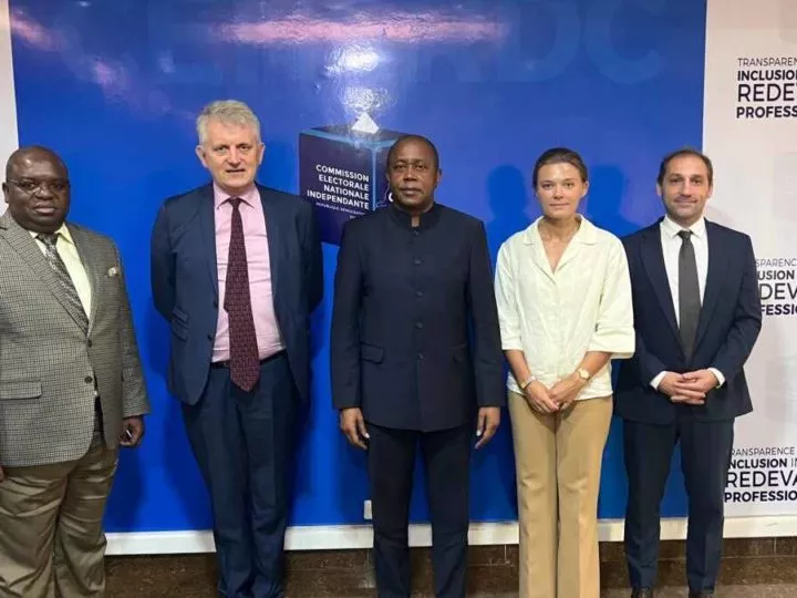 L’Ambassadeur de l’UE rencontre le Président de la CENI pour discuter des élections en RDC