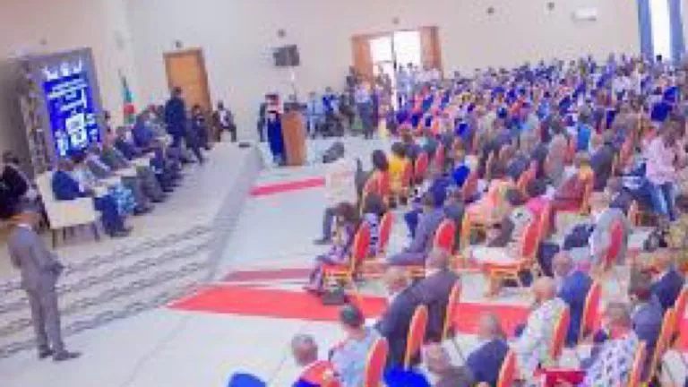 CB424D44 6392 480F 8CDE A17B89DF2994