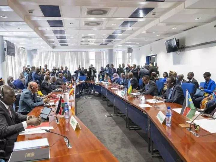 Sommet spécial de la C.A.E/E.A.C sur la RDC : Face à Face entre Félix Tshisekedi et Paul Kagame