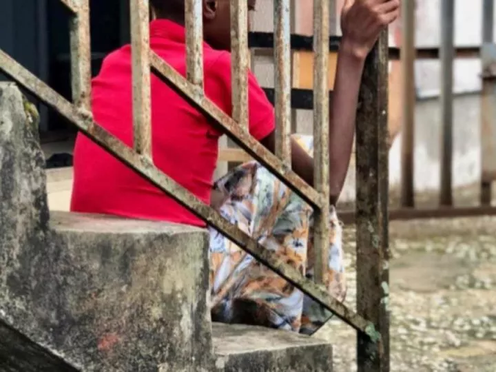 Lomami: Actes de violence sur une fille mineure accusée de sorcellerie en procès à Mwene-Ditu