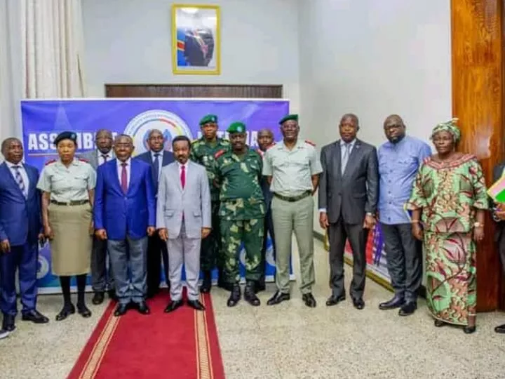 Guerre dans l’Est : Christophe Mboso fait le point sur la situation de l’Est avec l’état-major des FARDC