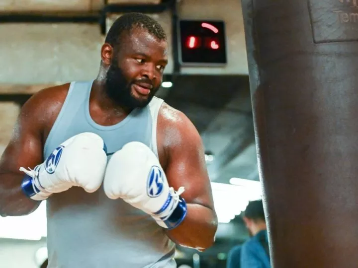 RDC : Le boxeur congolais Martin Bakole lance un SOS