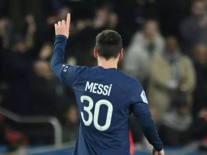 Football: Paris Saint-Germain en discussions pour prolonger le contrat de Lionel Messi