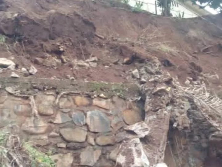 Bukavu : 3 personnes d’une même famille décèdent après l’écroulement d’un mur à Cikonyi