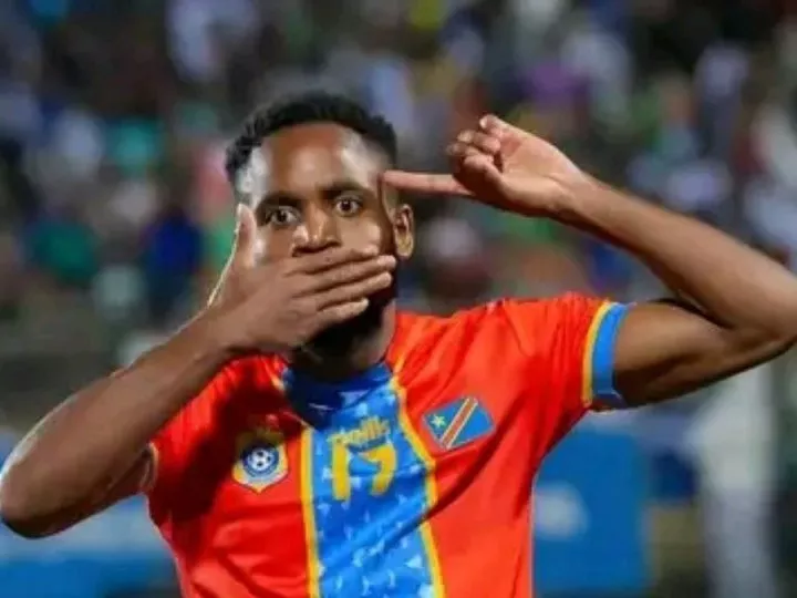 Football : Bakambu dépasse le total de Nonda et devient 2ème meilleur buteur congolais