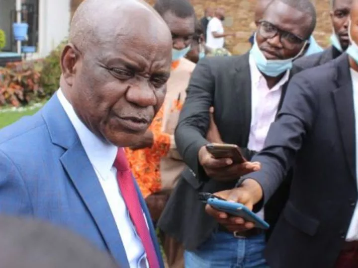 Haut-Katanga / Ouverture parlementaire : “L’hymne national chanté puis appuyé par l’hymne d’un parti politique, c’est une injure contre l’État”, Député Banza Malale