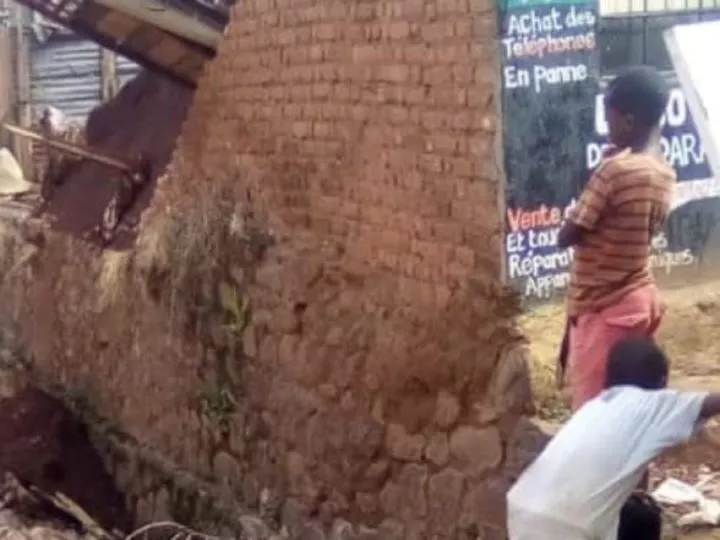 Beni : Deux enfants meurent dans l’écroulement d’un mur d’une maison à Ngongolio