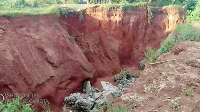 mbuji-mayi erosion kasai oriental