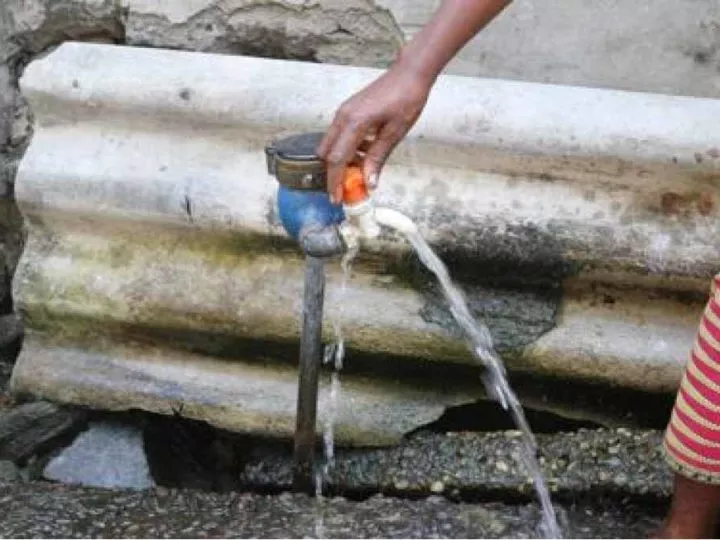 Kasaï Oriental : A Mbujimayi, un bassin d’eau passe de 200 FC à 500 FC au robinet