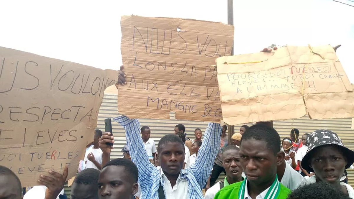 Ituri : les élèves du CS Amani ont protesté contre l’assassinat de leur collègue par un élément de la police