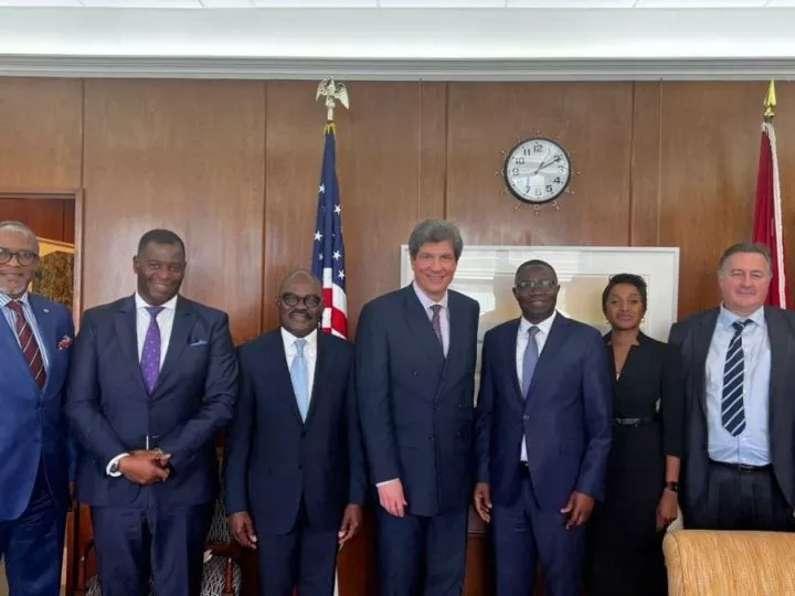 Coopération : La RDC, la Zambie et les USA évaluent l’accord de collaboration pour l’industrie des batteries et véhicules électriques