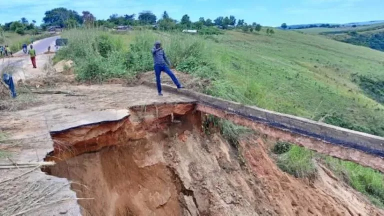 Kwango RN1 érosion Kwilu