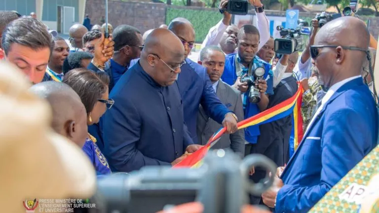 UPN Kinshasa Tshisekedi inaugure des logements étudiants rénovés et une connexion wifi gratuite