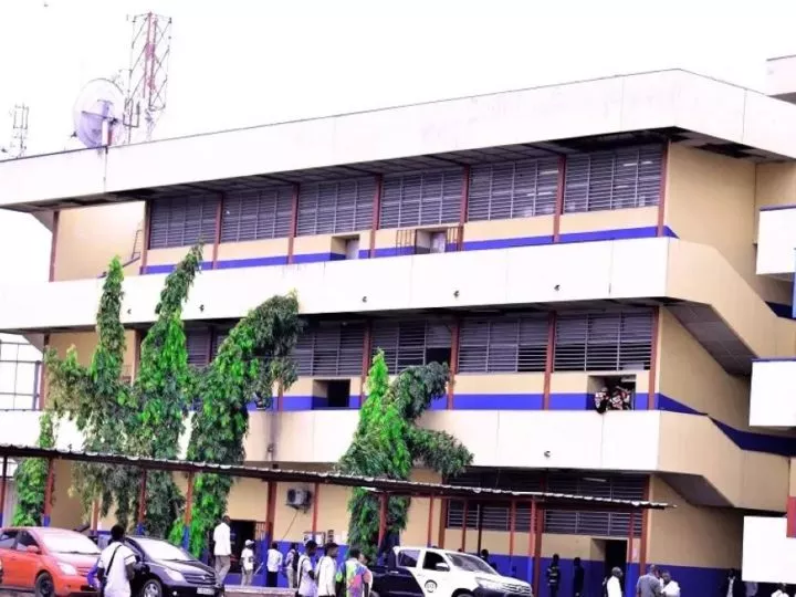 Kinshasa : Neuf policiers blessés dans un affrontement avec des étudiants de l’ISTA