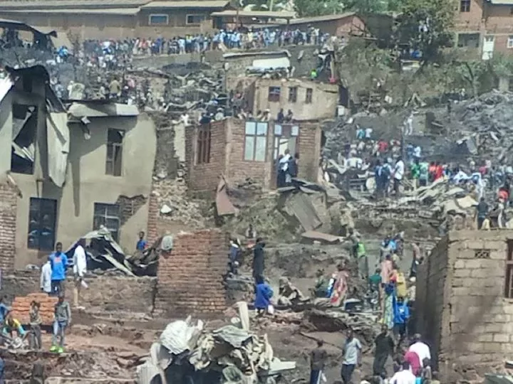 Bukavu : Près de 900 maisons et de nombreux biens détruits par un incendie dévastateur au Camp Zaïre à Kadutu