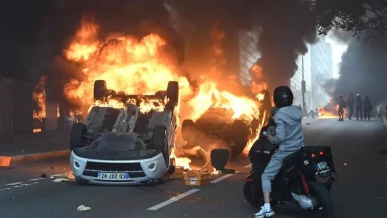 Pillages et Émeutes en France : Troisième Nuit de Violence Urbaine en Détail
