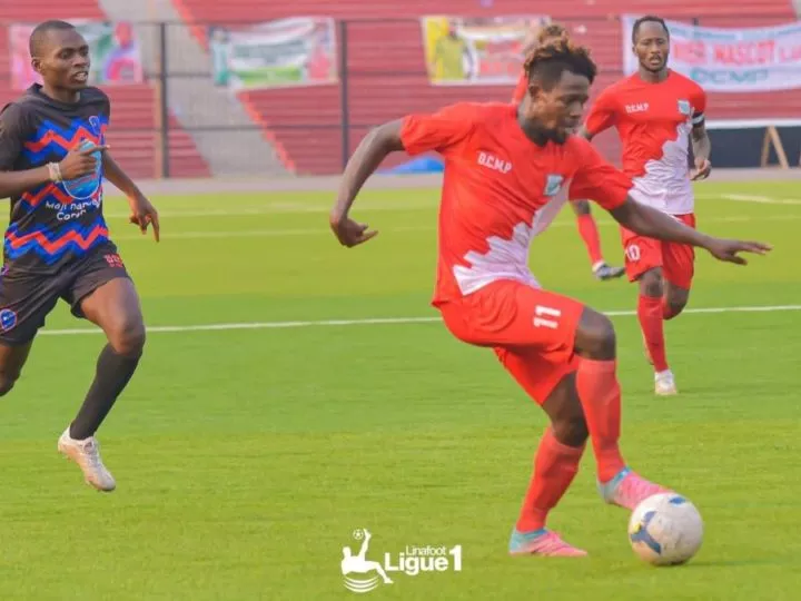Football – LINAFOOT : DCMP met fin à l’invincibilité des Dauphins Noirs