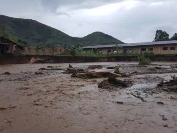 Inondations à Gungu : 75 maisons, 4 écoles, une église et un bureau de l’État détruits
