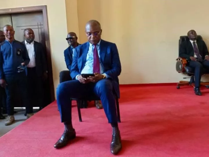 Gentiny Ngobila Reste en Poste: Motion de Censure Échoue à l’Assemblée Provinciale de Kinshasa