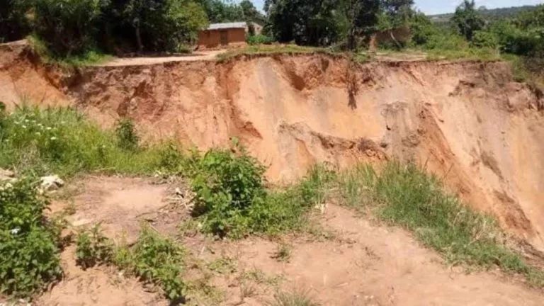 Ravin aéroport de Tshikapa