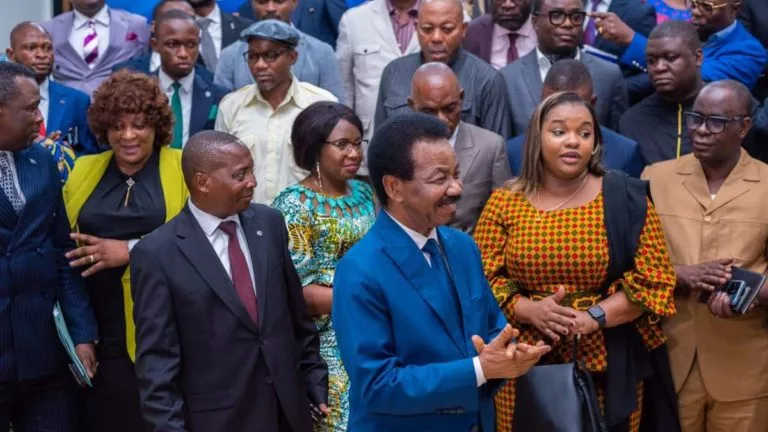Christophe Mboso discute sécurité et salaires avec les bourgmestres de Kinshasa