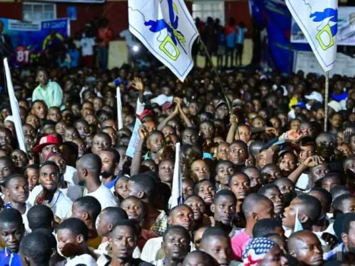 Interpellation de Tshisekedi à Kindu sur la Dépréciation du Franc Congolais en Pleine Campagne