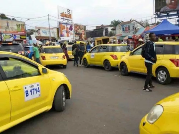 Suspension des Contrôles Routiers à Kinshasa : Un Nouvel Ordre du Gouvernement Provincial