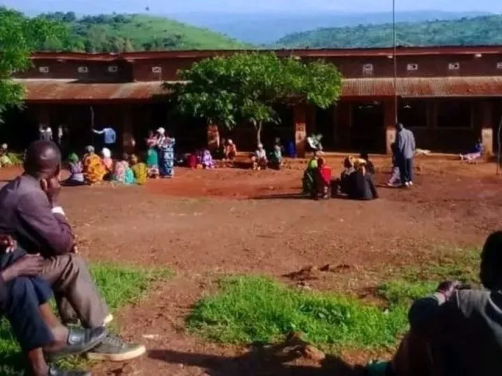 Élections 2023 à Fizi, Sud-Kivu : Démarrage Retardé, Les Électeurs Patiemment en Attente