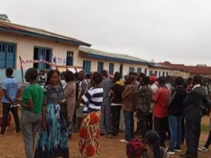 Difficultés et Retards Marquent le Vote dans le Grand Bandundu