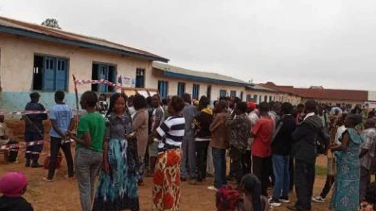 Difficultés et Retards Marquent le Vote dans le Grand Bandundu