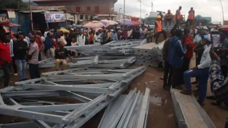Pont métalique Uvira Kalimabenge