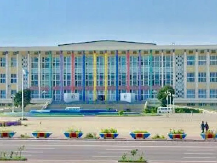 Palais du Peuple de Kinshasa : Les Nouveaux Députés se Réunissent pour la Législature 2024-2028