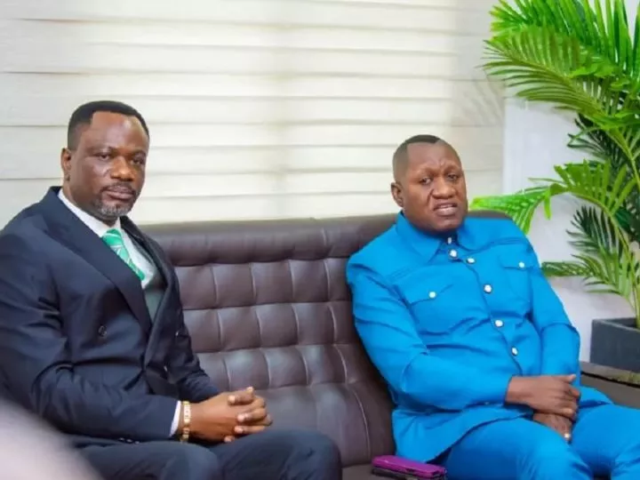 Affrontement au Ministère de l’EPST en RDC : Tony Mwaba se Défend et Attaque Alingeti en Justice