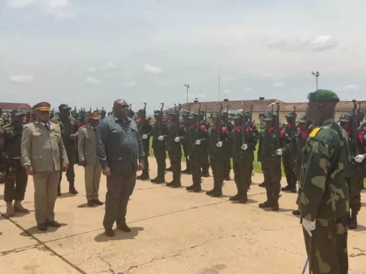Jean-Pierre Bemba préside la remise des diplômes à l’École des Officiers FARDC de Kananga