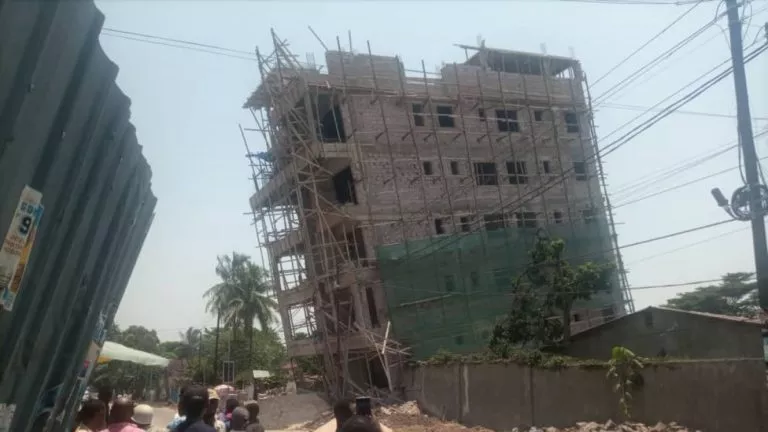 inshasa, un immeuble de 5 étages