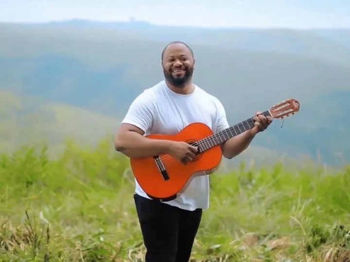 Concert de Moïse Mbiye au Stade des Martyrs annulé pour raisons sécuritaires (Gouverneur)