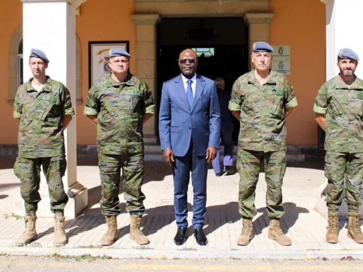 Guy Kabombo Muadiamvita en mission en Espagne pour renforcer les capacités des FARDC
