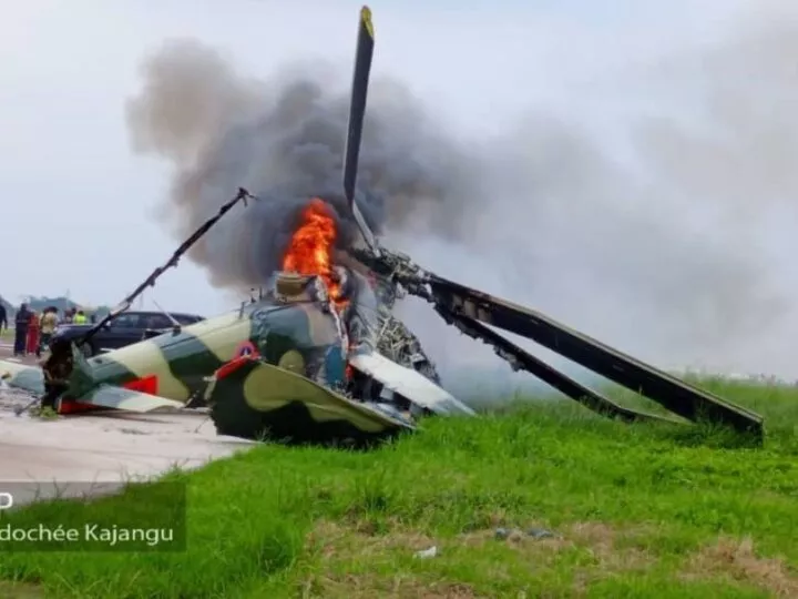 Crash d’un Hélicoptère des FARDC à Kinshasa : Deux Militaires Décédés, Un Survivant