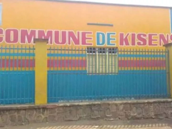 Permis de séjour à Kinsenso : Le Bourgmestre clarifie la situation