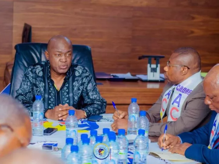 L’ACP du Sénateur Ngobila en réunion stratégique à Kinshasa